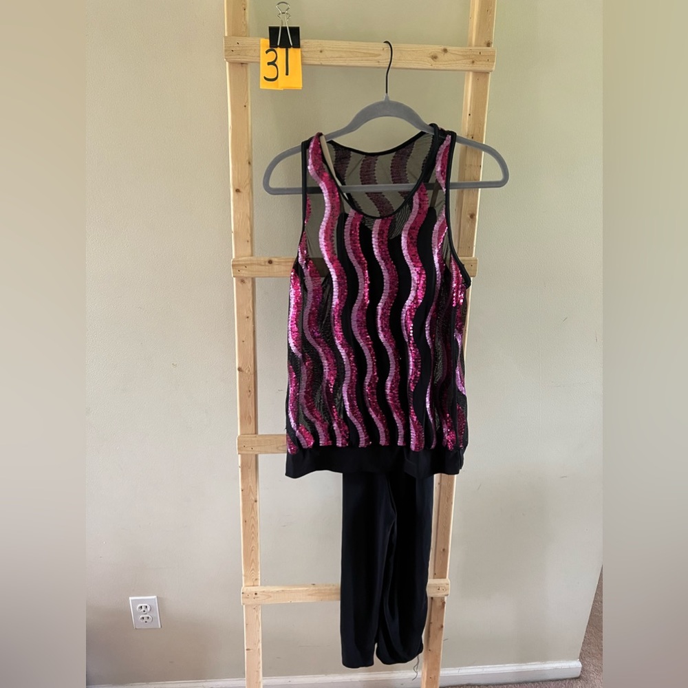 Dance Costumes - Picture 14 of 16